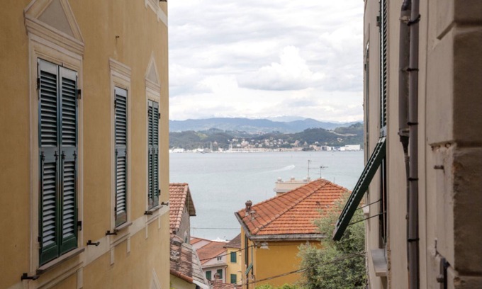 Cadimare House | The window on the sea