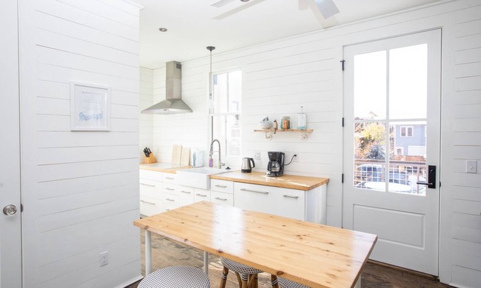 Buena Vista Apartment | The Zebra Loft - An elegant & unique property located downtown on the river park