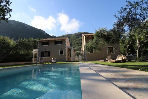 Doukades Apartment | Theonymfi Luxury Villas