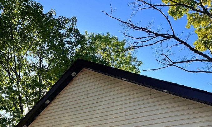 Wasaga Beach Cabin | This cottage is a 2 bedroom(s), 1 bathrooms, located in Wasaga Beach, ON.