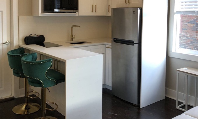 Sanford Apartment | This fresh, new studio with outdoor loft is in the heart ❤️ of Downtown Sanford!