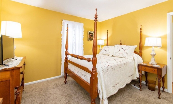 Georgetown House | This house is a 2 bedroom(s), 1 bathrooms, located in Georgetown, KY.