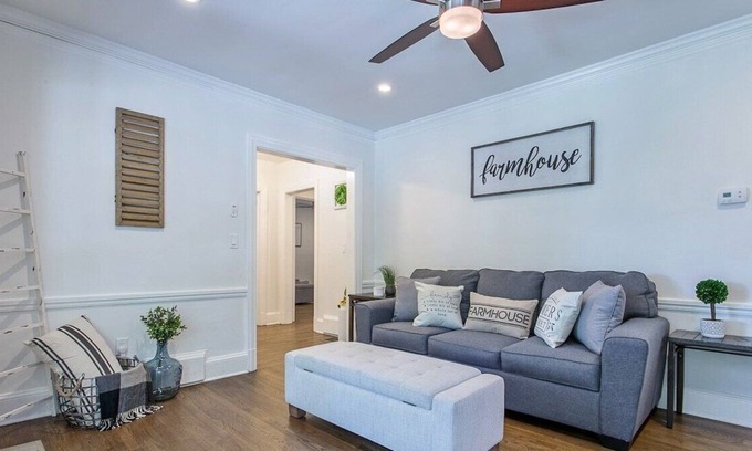 Garden Hills House | This is the glamorous, private Buckhead home is perfect for your Atlanta trip.