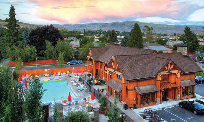 Chelan Resort | This resort & location is simply Heaven !