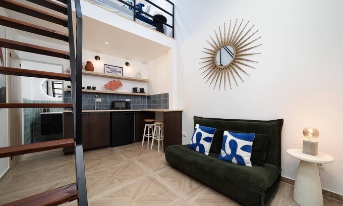 Portimao City Centre Apartment | This tiny house is a 1 bedroom(s), 1 bathrooms, located in Portimão, Faro.