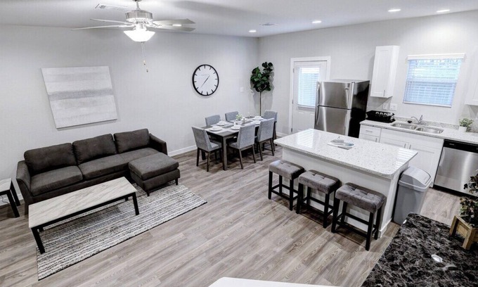 Wetmore House | This townhouse is a 3 bedroom(s), 2.5 bathrooms, located in San Antonio, TX.