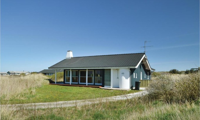 Hjørring House | Three-Bedroom Holiday Home Hjørring With A Room Hot Tub 01