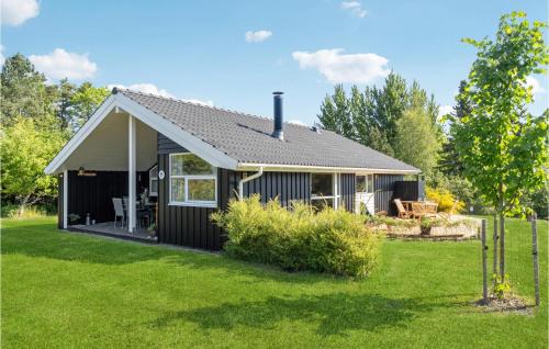 Hoeve Strand House | Three-Bedroom Holiday Home In Asnas
