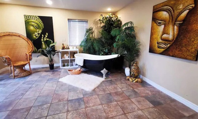 Bridgeview Apartment | Three Bedroom Three Bath Penthouse with Sauna & Exercise/Office Space