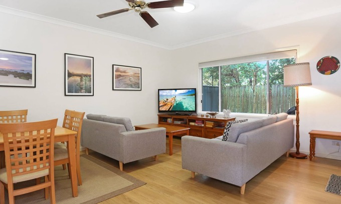 Hawks Nest House | Three Bedroom Townhouse