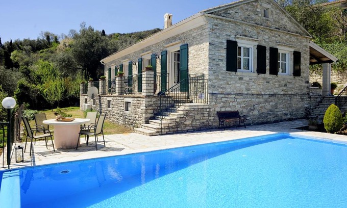 Petaleia Villa | Thresher's House