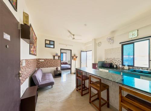 Lake Swaroop Sagar Apartment | TicAna Apartments with all amenities lake view & terrace garden Ac Kitchen wifi
