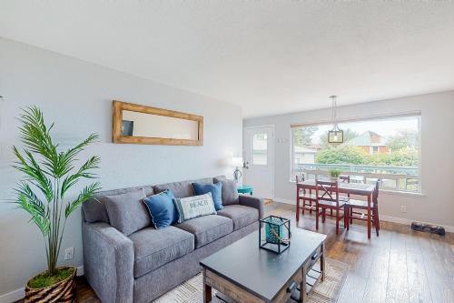 Suquamish Apartment | Tides Out Loft