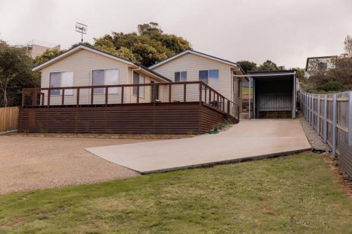 Scamander House | Tides & Tails - Pet Friendly