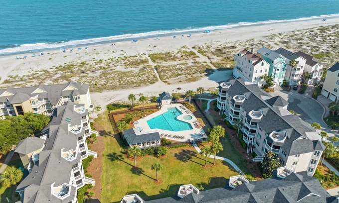 Isle of Palms Villa | Tidewater H104 - Beach Walkout! Ocean! Pool!