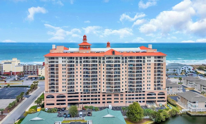Ocean Drive Condo | Tilghman Resort Sea View w Lazy River & Indoor Pool