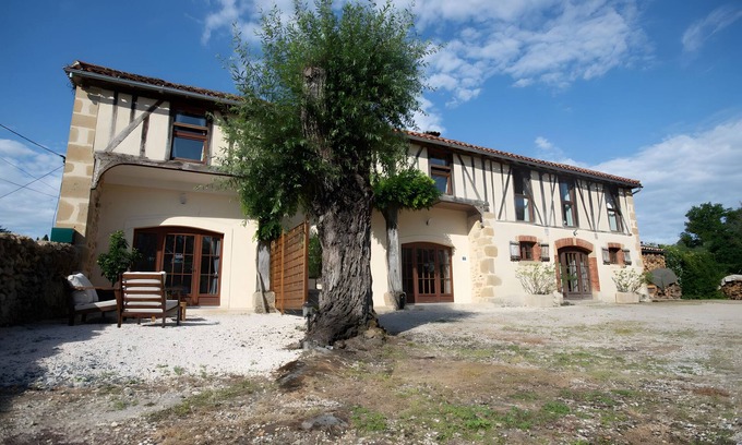 Tillac House | TILLACOTTAGE – Gîte Nina with Pool, Garden & 3 Suites in the Heart of Gascony