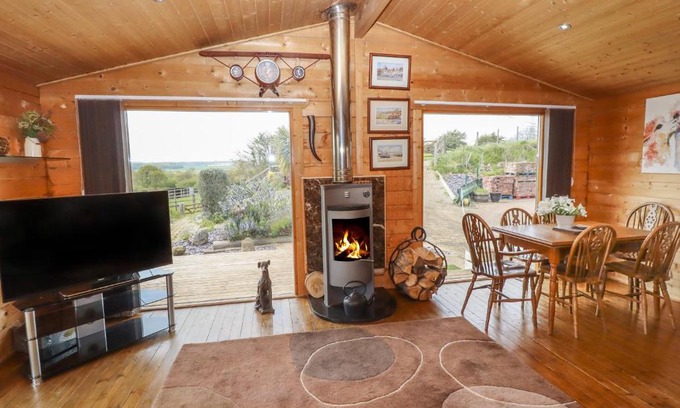 Bircotes House | Tilly's Lodge
