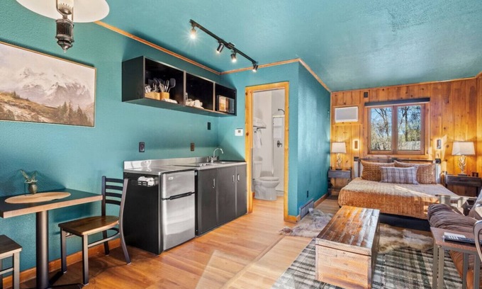 Colorado Springs Cabin | Timber Lodge Cabin #31