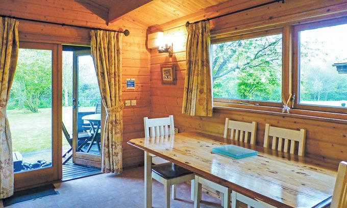 Cullompton Ski Chalet | Timber lodge with one double and one twin.