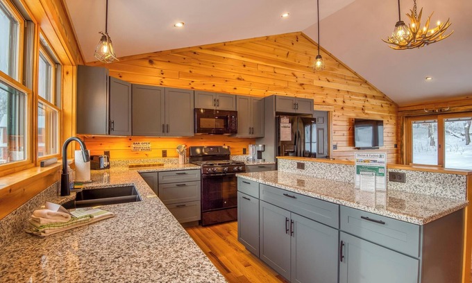 Oquossoc House | Timber Overlook - New construction log cabin with views of Rangeley Lake!