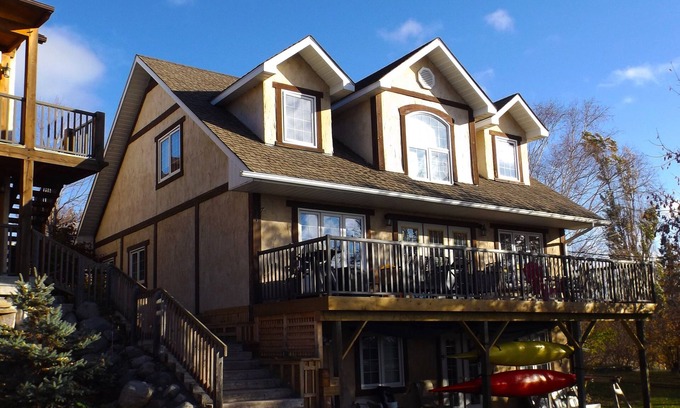 Keewatin Hotel | Timberland Inn