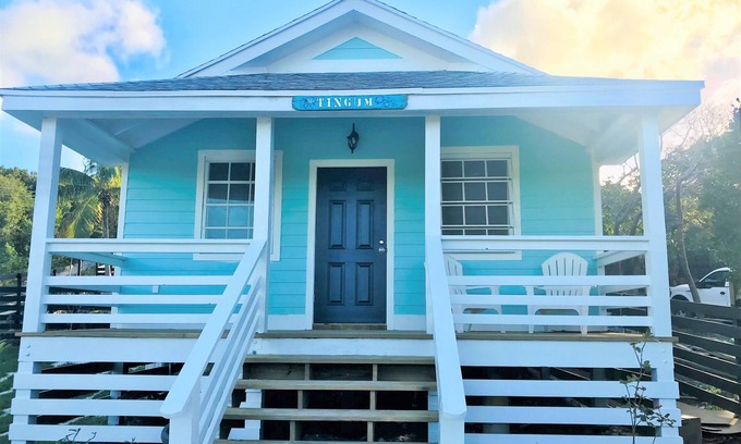 North Palmetto Point Cottage | Ting'um is the Spot to Stay on BANKS ROAD