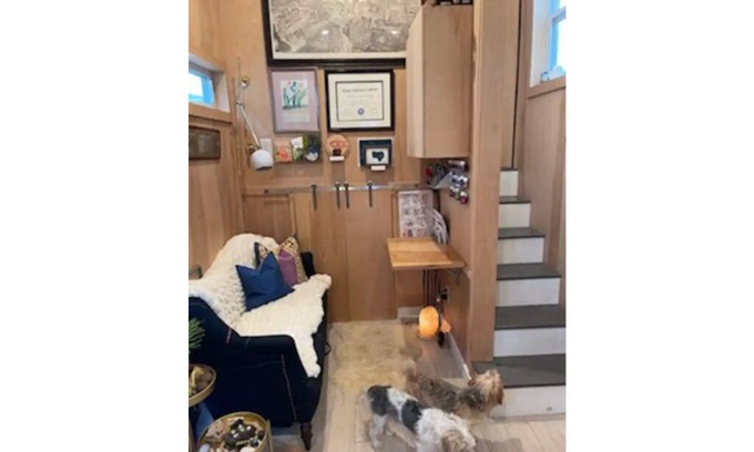 East New York House | TINY FULL Bdrm/Bthrm PRIVATE DRIVEWAY in BROOKLYN