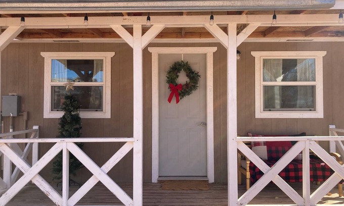 San Ysidro Apartment | Tiny Home ~ Mountains and City nearby!