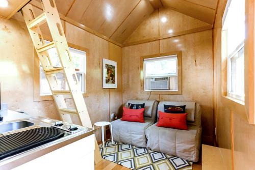 Clarksville House | Tiny House Downtown in Walkable Location