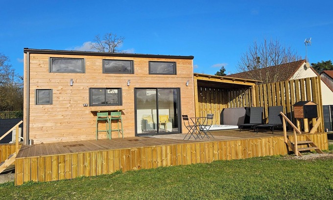 Boigny-sur-Bionne Cabin | Tiny House with private Spa