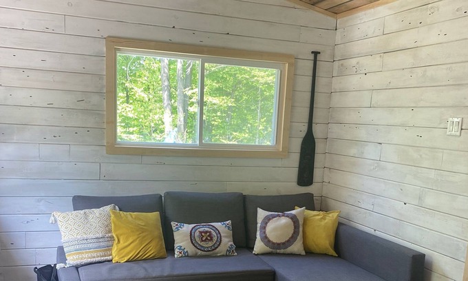 Central Frontenac Cabin | Tiny in The Trees