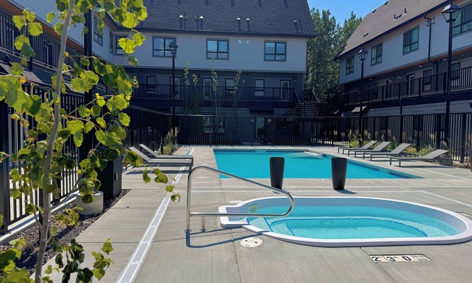 Canmore Condo | 🦊Tiny, Mighty Studio in Canmore🦊