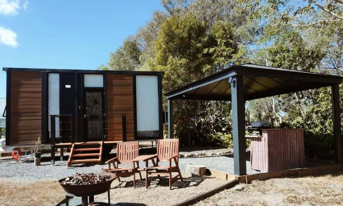 Baffle Creek House | Tiny Ubuntu Summary: