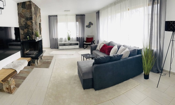 Kaiserslautern Apartment | TLA/tlf Geräumiges Voll Ausgestattetes Apartment