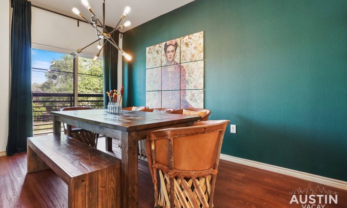 North Loop Apartment | TNC #205 xxxxxxxxxxx