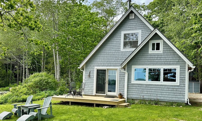 Orland Cabin | Toddy Pond Lakehouse - Beautiful sunrises, water fun, close coastal towns/parks