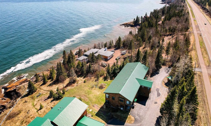 Tofte House | Tofte Escape w/ Balcony & Lake Superior Views