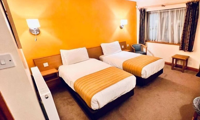 Stoke-on-Trent Hotel | Tollgate Hotel