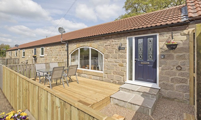 Knaresborough Cottage | TOM'S CABIN, romantic, character holiday cottage in Knaresborough