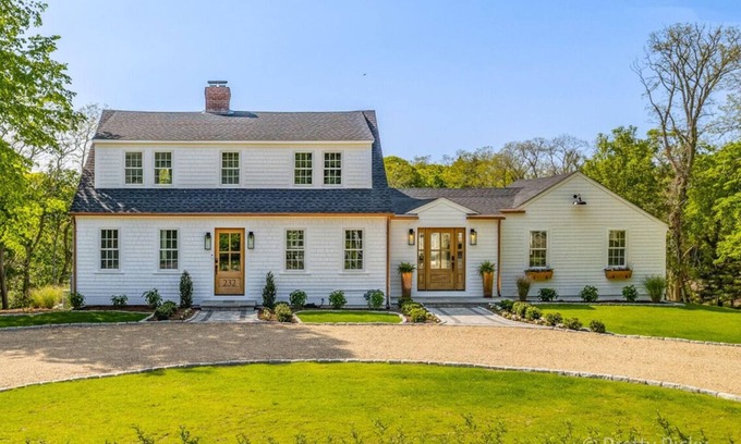 East Orleans House | Tonset Manor: 232-O East Orleans Vacation Estate Includes Guest House, Heated Pool, Hot Tub