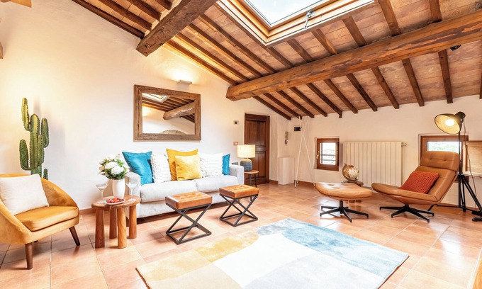 Volterra Apartment | Tony's I Design House Volterra Rooftop Suite