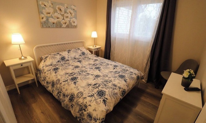 Thornhill House | TOP Floor Stylish Duplex In Thornhill near Toronto