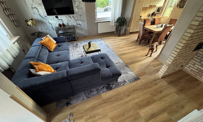 Guestrow House | Top modern townhouse in mint condition with garden+barbecue+garage safe and quiet