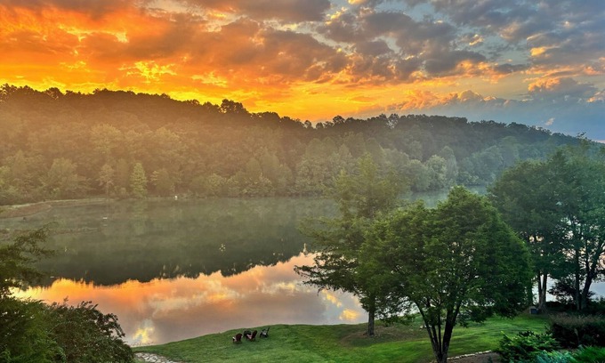 Tellico Village House | Toqua Coves - Lake Front Living! 2 Fireplaces! Attached Garage! Screened Porch!