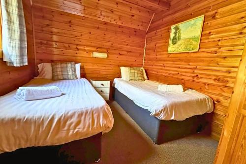 Liverton House | Tor View Lodge with Hot Tub & Sauna - Spa Resort - South Devon