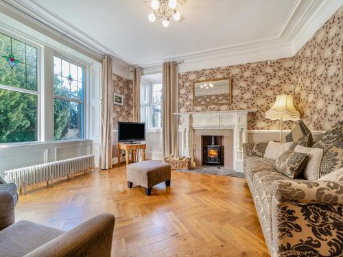 Larkhall House | Torland