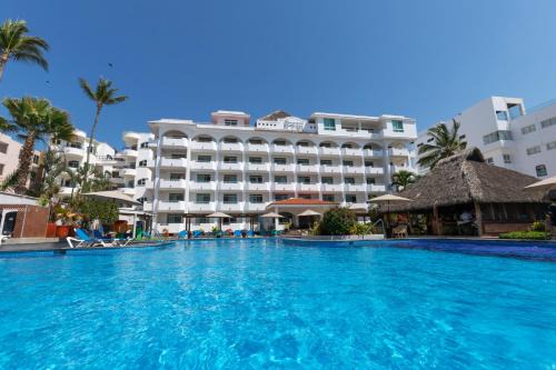 Rincon de Guayabitos Hotel | Torreblanca Beach Hotel and Suites Guayabitos - Desayuno y Comida Incluido