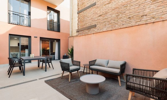 Les Corts Apartment | Tortosa - 3 bedrooms and a terrace in Les Corts