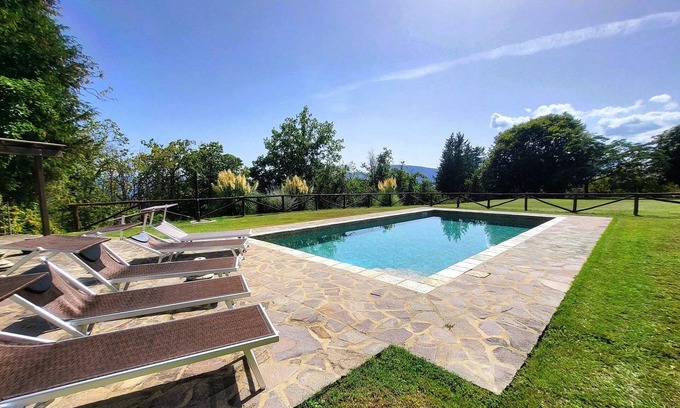 Barga Villa | Totally private cottage with own pool, amazing views and close to Barga! WIFI